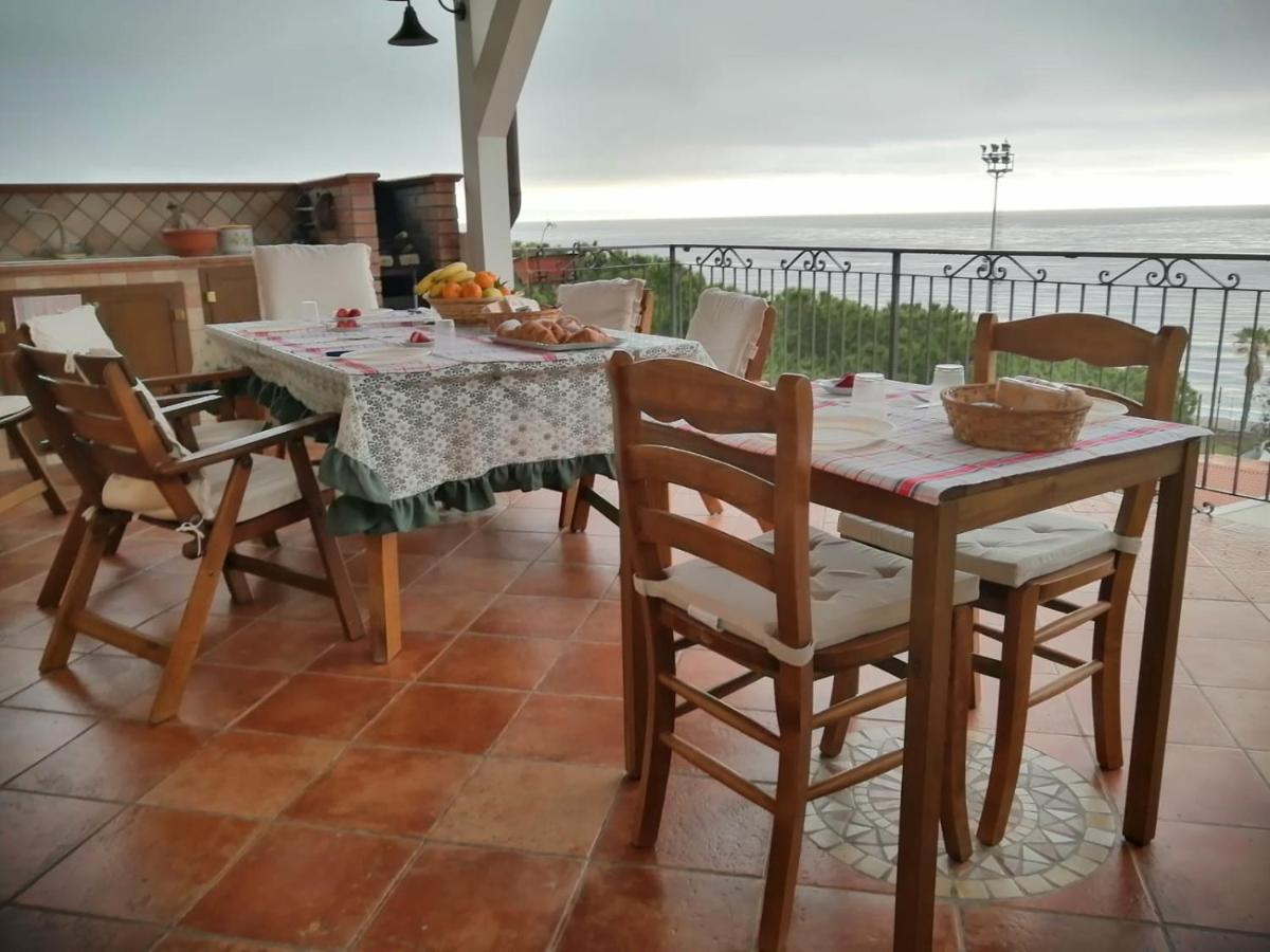 Le Spiagge Bed & Breakfast Letojanni Exterior foto