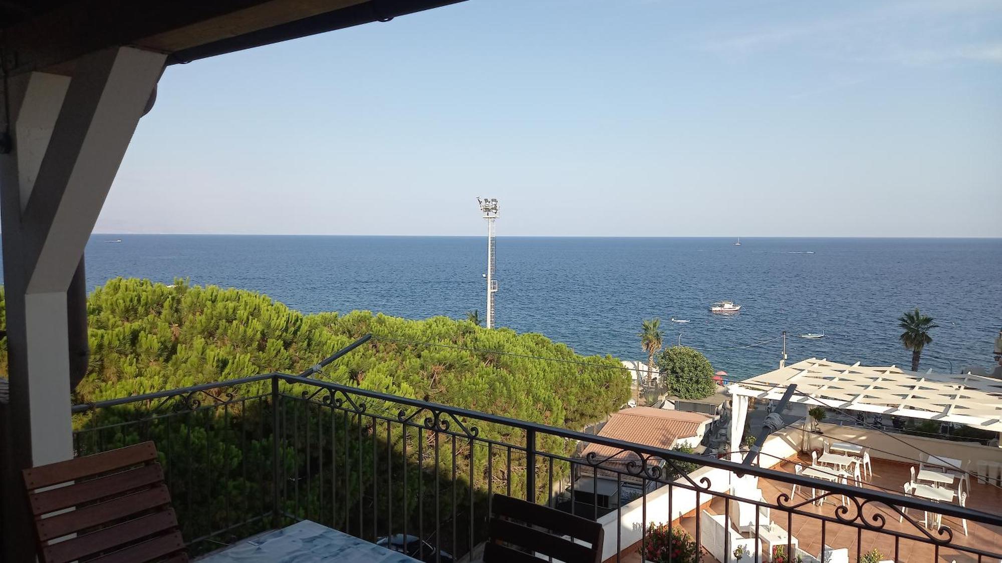 Le Spiagge Bed & Breakfast Letojanni Exterior foto